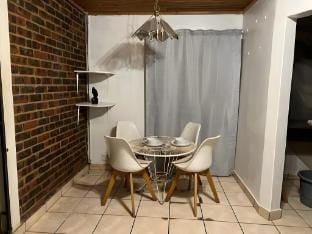 2 Bedroom + 1 Bathroom & full kitchen Vacation rental in Pretoria