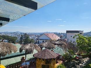 Dylan Coffee & Homestay Apartment in Dalat