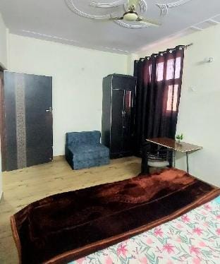 A Peaceful Homestay Apartment in New Delhi