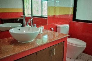Tropical Poolhouse QC Vacation rental in Pasig