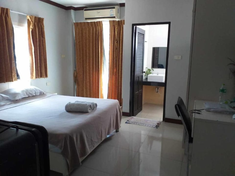 Elba Bella Guest House Apartment in Patong