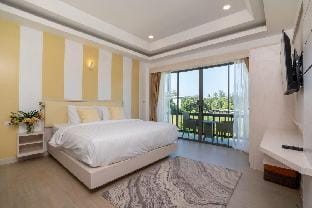Khanitha Luxurious Private Pool walk to the beach! Villa in Choeng Thale
