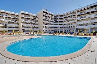 ALBUFEIRA CONCEPT 2 WITH POOL by HOMING Apartment in Guia