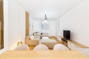 White lux apartment + parking Apartment in Sarajevo