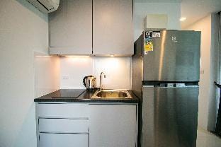 Mantra Beach Condominium Studio- M249 Apartment in Chon Buri Changwat