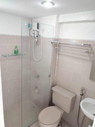 Prime City Location - 3 Bedroom Unit Apartment in Lapu-Lapu City