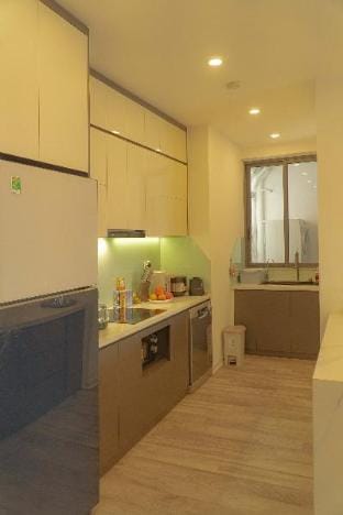 Lakeview Luxe 2BR: Serenity! Apartment in Laos