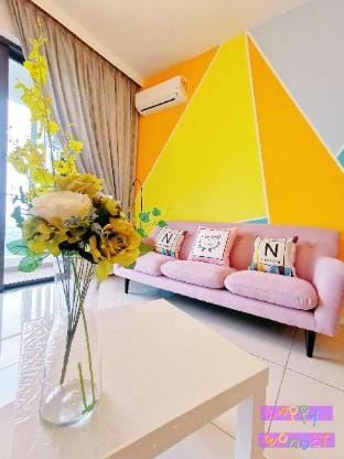 Legoland-HappyWonder LoveSuite@Elysia-8px Poolview Apartment in Johor