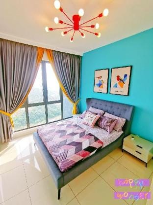 Legoland-HappyWonder LoveSuite@Elysia-8px Poolview Apartment in Johor