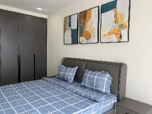 (P) Adorable 3BR Apt City View w Wi-Fi/ Pool/ Gym Apartment in Phnom Penh Province