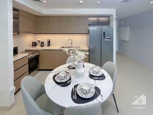 Burj Crown Luxury 2-Bedroom with  Balcony Vacation rental in Dubai