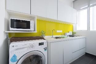 Couples Getaway III | Cozy Suite Sleeps 1-3 | Urban Apartment Apartment in George Town