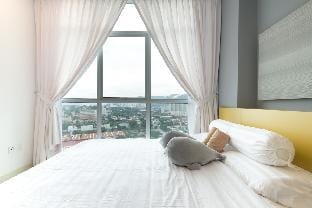 Couples Getaway X Cozy Suites | Shushi Chengshi Gongyu Apartment in George Town