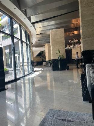 Studio at Gramercy  | 300MBS net | Heart of Makati Apartment in Makati