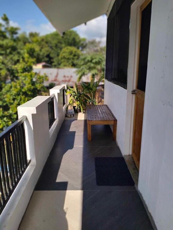 Cozy Studio w King Bed, Full Kitchen & Outdoor BBQ Apartment in Puerto Princesa