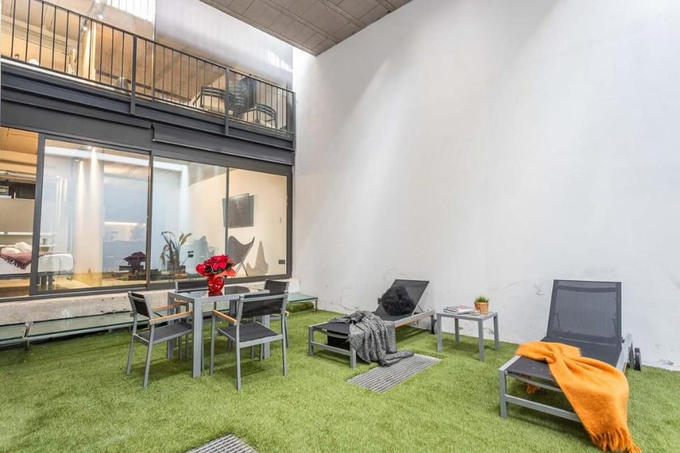 Sant Gervasi apt. w/ lovely shared terrace. Apartment in Barcelona