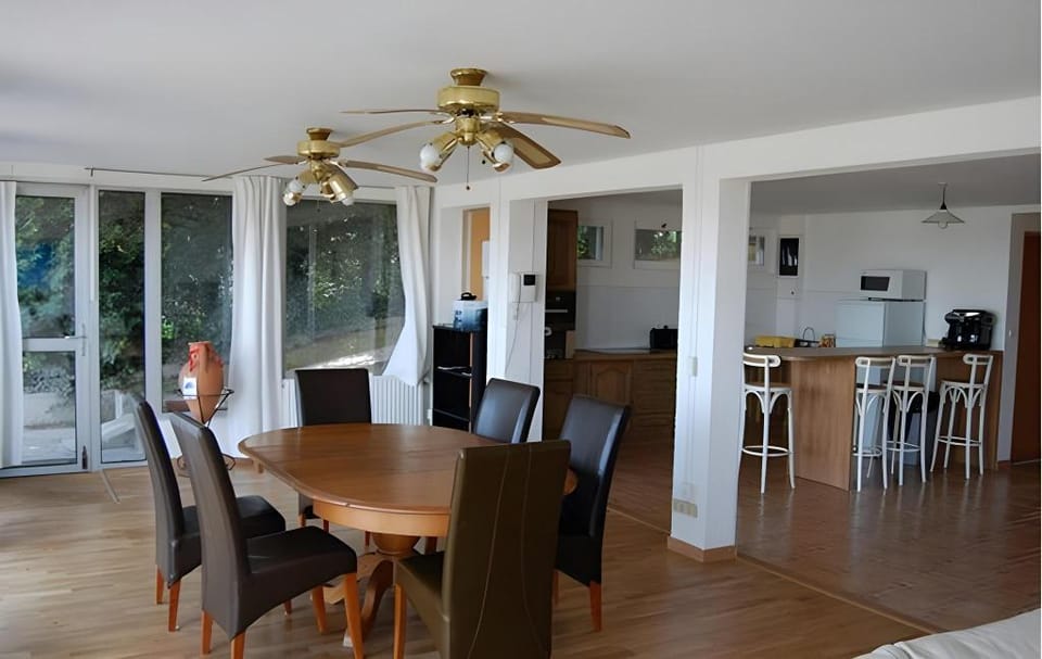 Paris-Suresnes, 120m2, view on Eiffel tower, 5km Apartment in Puteaux