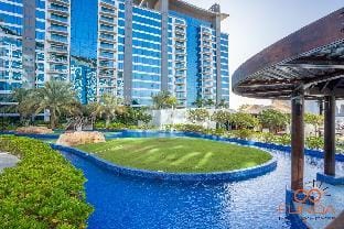 Large waterfront property palm Apartment in Dubai