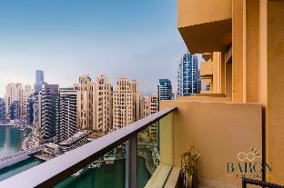 Elegant Studio, Address Marina. Apartment in Dubai