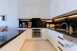 Stylish 1BR unit, Address Marina Apartment in Dubai