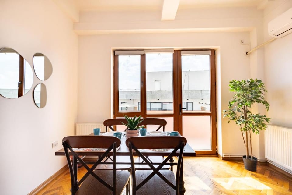 Downtown Victoria Apartments By CityBookings Apartment in Bucharest