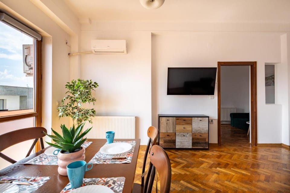 Downtown Victoria Apartments By CityBookings Apartment in Bucharest