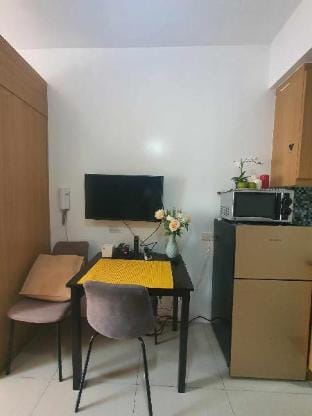 Shell Res MOA 1BR-4pax Poolview Near ManilaAirport Apartment in Pasay