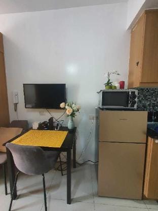 Shell Res MOA 1BR-4pax Poolview Near ManilaAirport Apartment in Pasay