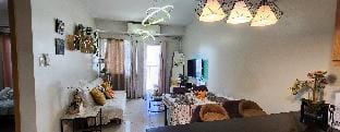 Shell Res MOA 2BR-6pax Poolview Near ManilaAirport Apartment in Pasay