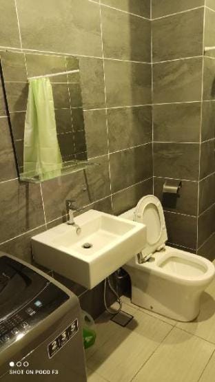 KLIA Transit Studio  BELL Suites, Pool & WiFi Apartment in Negeri Sembilan, Malaysia