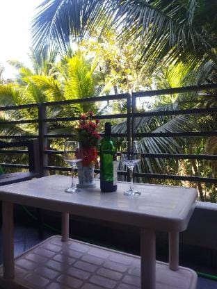 Luxurious studio appt just 7  mins to beach  Apartment in Canacona