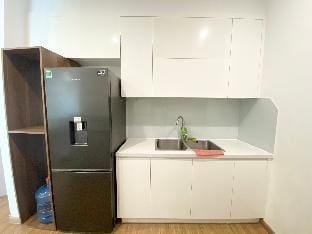 Vinhomes Skylake 3BR + 2WC / City view unipue Apartment in Laos