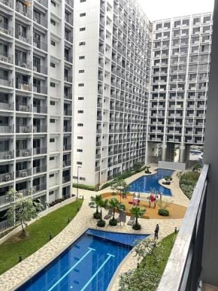 Theia Suite by YourNest @ Shore2 (Wifi+Netflix) Apartment in Pasay