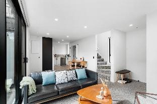 Luxurious City Retreat 3 Bed 3 Bath Near CBD Vacation rental in Christchurch