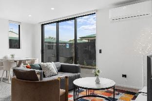 Elegant City Suite 2BR 1.5Bath Vacation rental in Christchurch