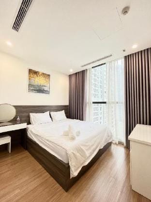 Vinhomes SkyLake Căn hộ Dual 5bed4bath S2 Tower Apartment in Laos