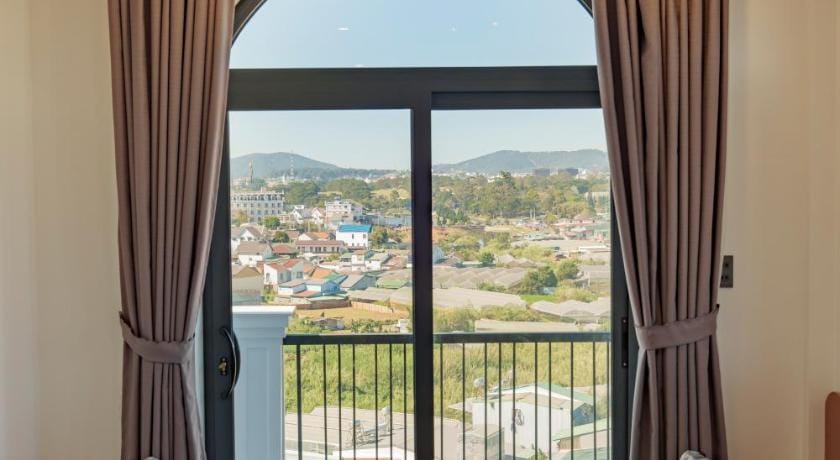 Storij Home & Coffee Hotel in Dalat