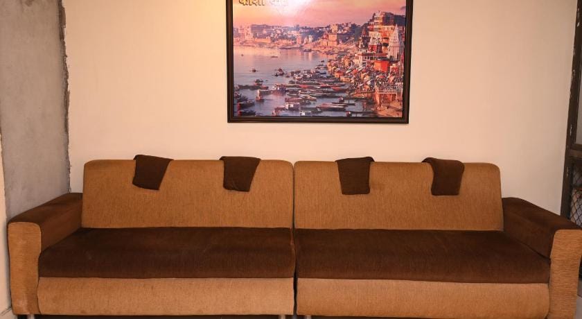 Hotel Pavitri Near Kashi Vishwanath Temple Hotel in Varanasi