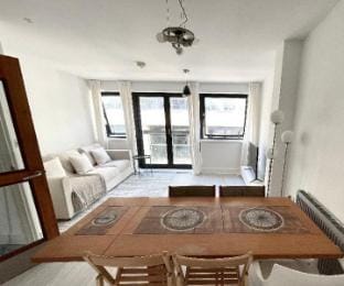 Spacious and Bright Two Bed Central London Flat Apartment in London Borough of Islington