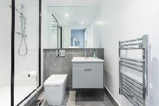 Woodward Square One Apartment in Dublin