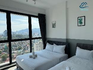Urban Suites Comfort 2BR Family Unit by BNB4U Apartment in George Town