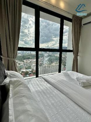 Urban Suites 2BR with Seaview by BNB4U Apartment in George Town