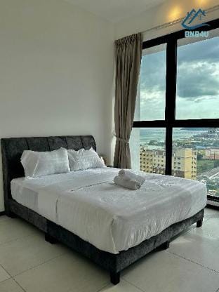 Urban Suites 2BR with Seaview by BNB4U Apartment in George Town