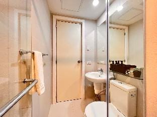 New Elegant Relaxing Staycation Place Apartment in Paranaque