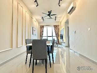 Amber Cove Melaka• SeaView•2Bedroom/5Pax Vacation rental in Malacca