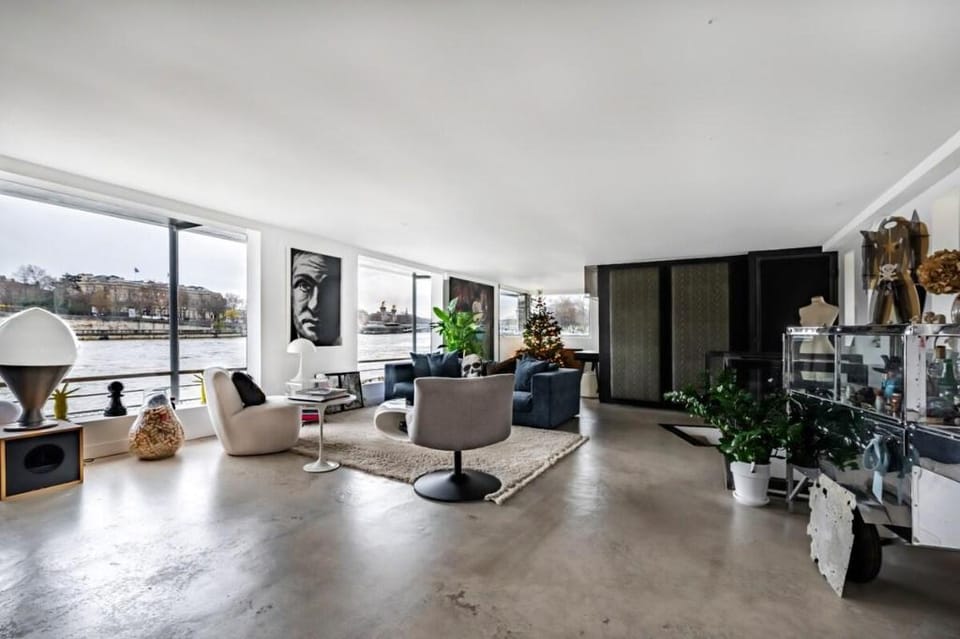 Luxury HouseBoat - Concorde/Tour Eiffel view Apartment in Paris