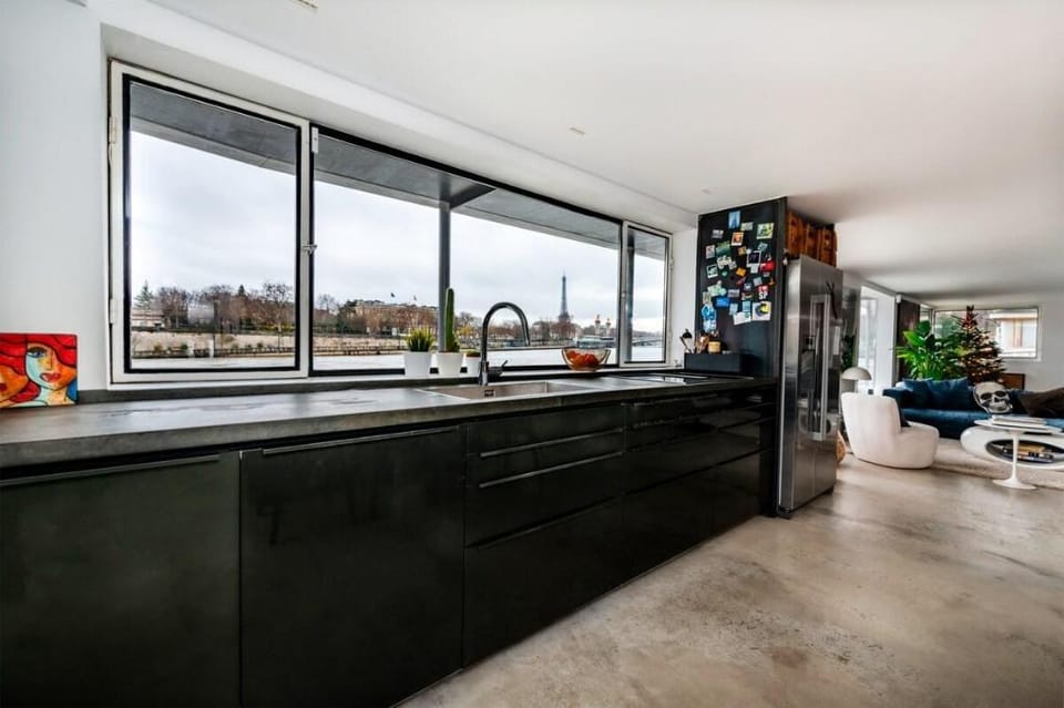 Luxury HouseBoat - Concorde/Tour Eiffel view Apartment in Paris