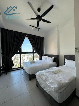 Urban Suites 2BR with Infinity Pool by BNB4U Apartment in George Town