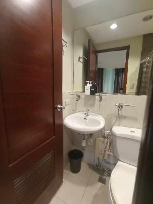 Spacious Studio Apartment B506 Apartment in Makati