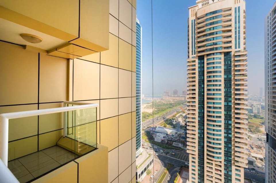 Bright And Stylish 1BHK Apartment Hotel in Dubai